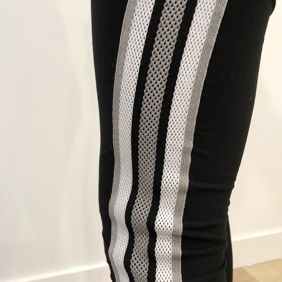 Stretchy Leggings - Picture 4 of 5